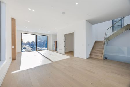 For Lease - 230 Townsgate Drive, Vaughan, Ontario - Photo 3