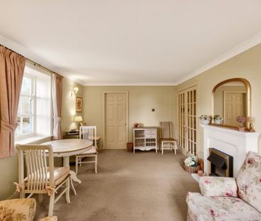 1 bedroom Flat To Let - Photo 2