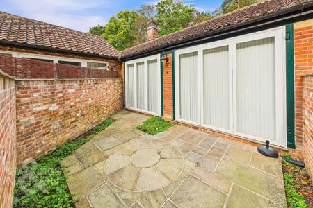 2 bedroom barn conversion to rent - Photo 2