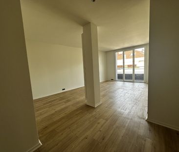Location Appartement 2 pièces 61m² ANNECY 74000 - Photo 2