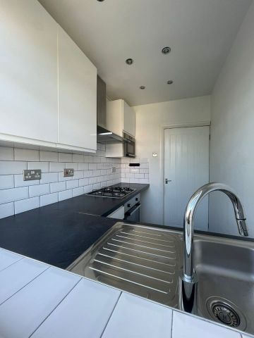 3 Bed Semi-Detached House, Gilbertstone Avenue, B26 - Photo 5
