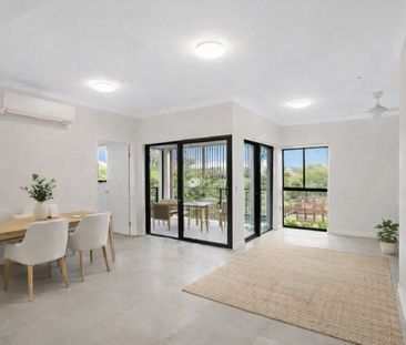 Top Floor Apartment with River Views & Spacious Covered Balcony - Photo 2