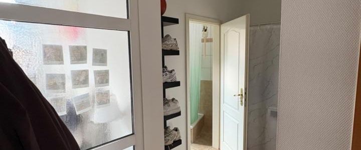 Helle 3-Zimmer-Wohnung in Top-Lage – direkt am Doberaner Platz (K - Photo 1