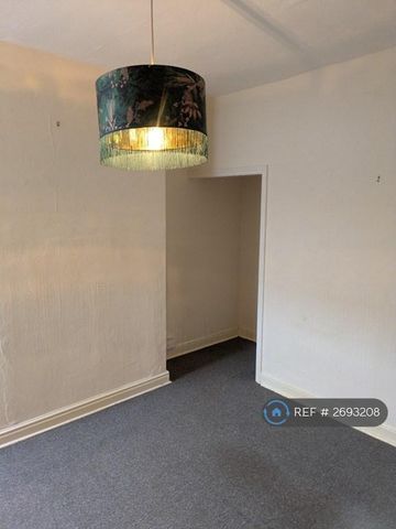 2 bedroom terraced house to rent - Photo 3