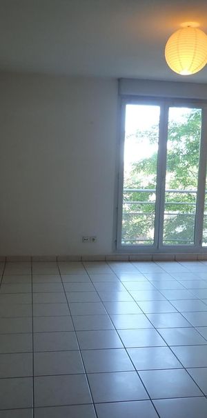 Location Appartement 1 pièce 34m² VILLEFRANCHE SUR SAONE 69400 - Photo 1