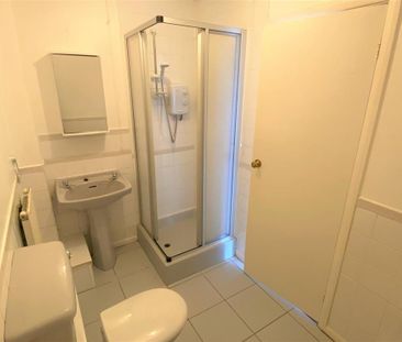 2 bedroom end of terrace house to rent - Photo 5