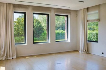 Villa d’exception de +- 892m² avec piscine / Parc du Wolvendael. - Photo 4