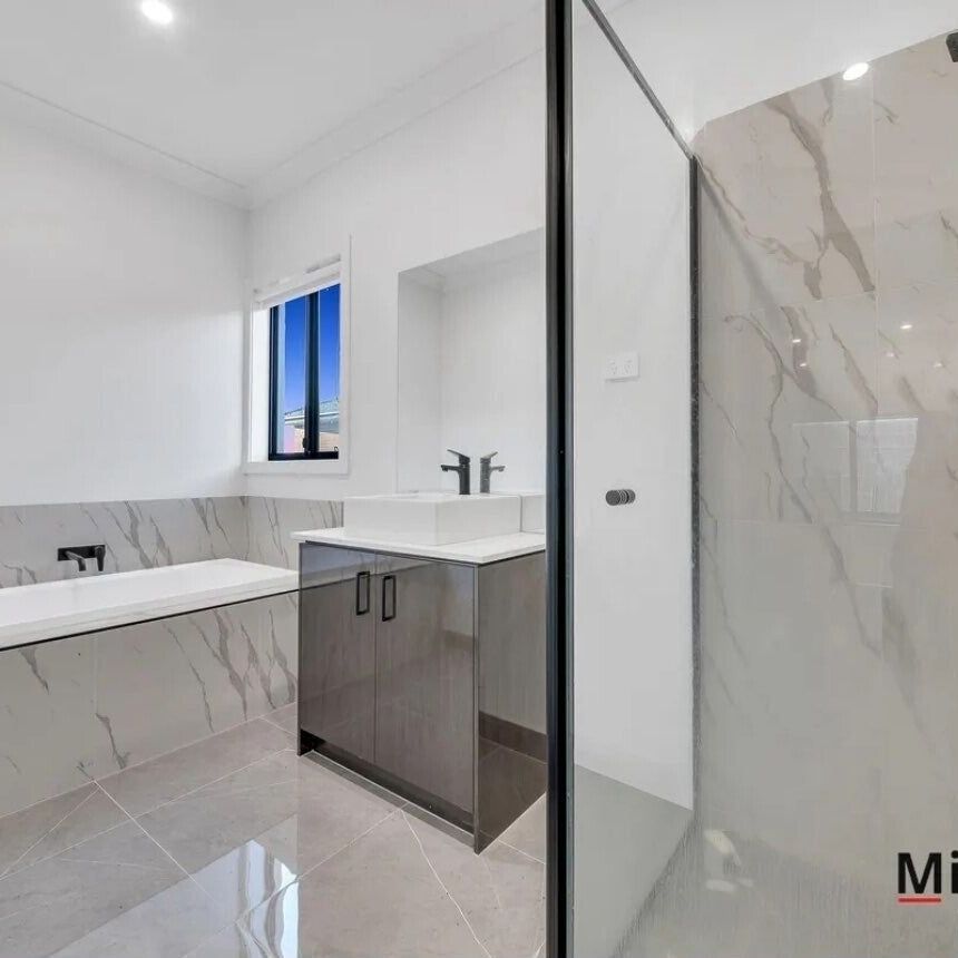 Strathtulloh - Photo 1