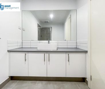 Modern 3-Bedroom Townhouse with Functional Layout and Convenient Lo... - Photo 6