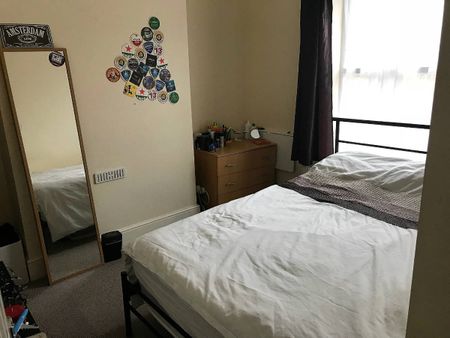 10 Mostyn Road - Photo 5