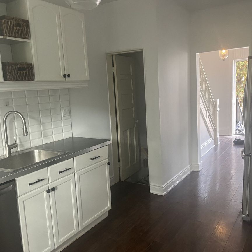 For Lease - 104 Francis Street, Hamilton, Ontario - Photo 1