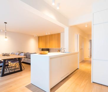 GERENOVEERD 2-SLPK APPARTEMENT MET STAANPLAATS IN ROESELARE - Photo 6