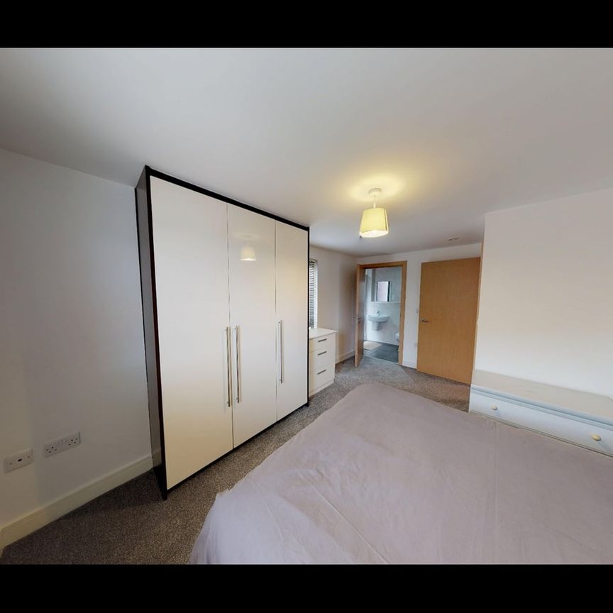 3 Bed Flat, Jugglers Yard, L3 - Photo 1
