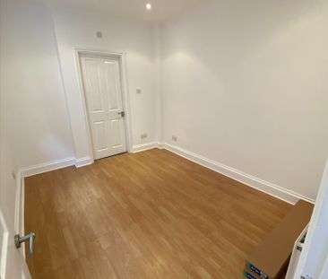 Garden Flat for Rent on High Street in Berkhamsted - Photo 6