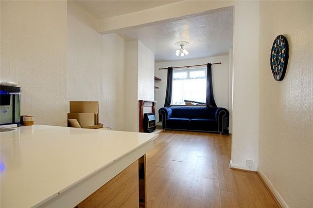 3 bedroom terraced house to rent - Photo 1