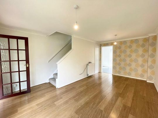 2 bedroom end of terrace house to rent - Photo 1