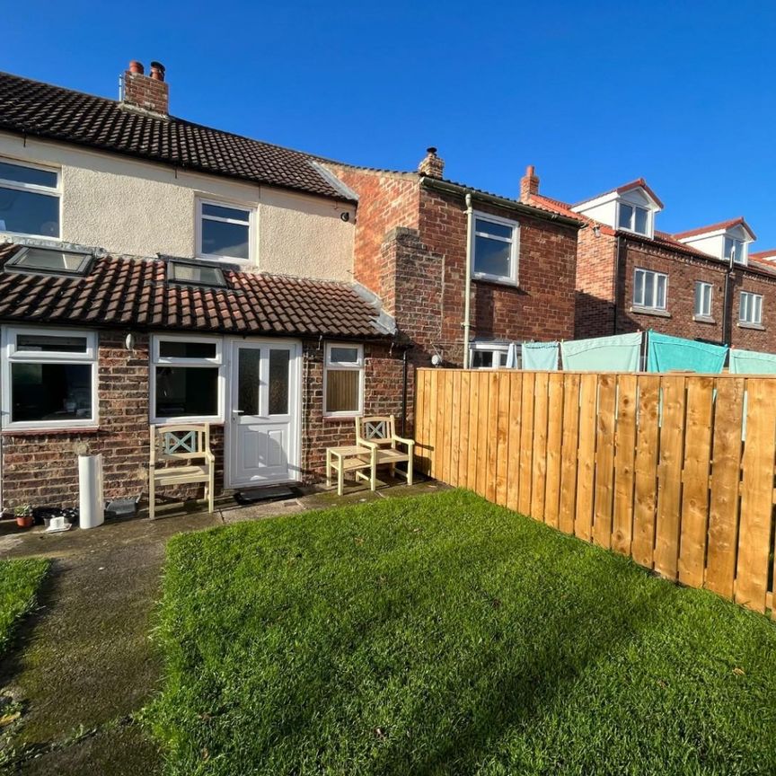 School Terrace, Carlton Miniott, Thirsk - Photo 1