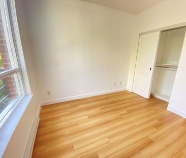 4078 Knight St, Vancouver, BC V5N, Canada - Photo 2