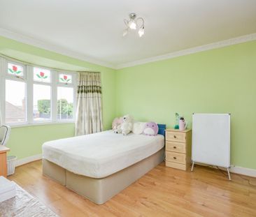 4 bedroom house - Photo 3