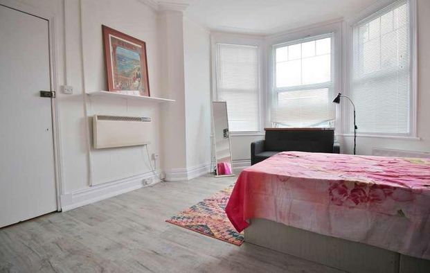 High Road, Whetstone, N20 - Photo 1