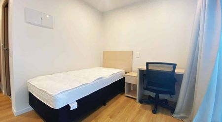 Furnished Studio Apartment - Photo 5