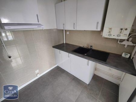 Location Appartement 2 pièces 44m² MAUREPAS 78310 - Photo 2