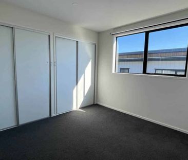 Only 10mins Drive away from Ormiston Town Centre. - Photo 2