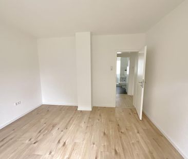 Hier kann man alt werden: * renovierte Erdgeschoss-Wohnung mit Balkon * - Foto 4