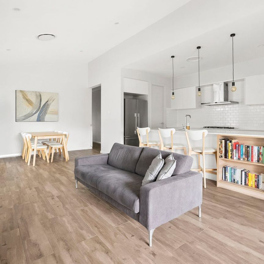 Modern Family Home in Prime Location! - Photo 1