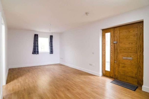 Norfolk Court, BA1 - Photo 1