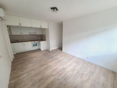 Appartement 2 pièces 43m2 MARSEILLE 9EME 830 euros - Photo 3