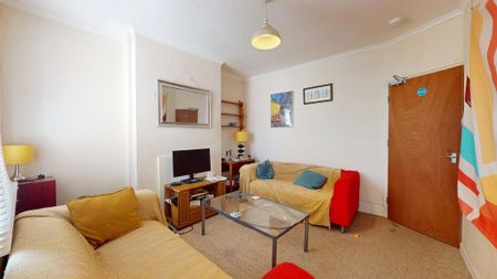 3 bedroom terraced house to rent - Photo 5