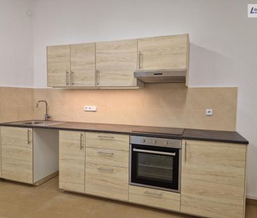 Pronájem bytu 1+kk 52 m2 - Fotografie 4