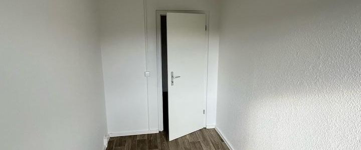 *Frisch saniert für die kleine Familie! - Herrliche 3-Raum-Wohnung in beliebter Wohnlage* - Foto 1