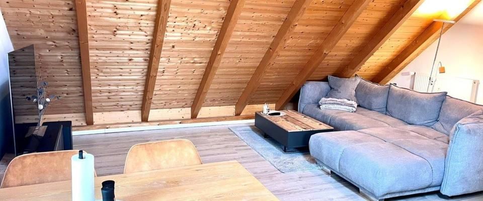 Neuwertige Wohlfühl-2,5Z-DG-Wohnung auf über 100qm Grundfläche - Photo 1