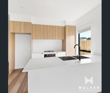 Modern Comfort and Style Townhouse - Photo 4