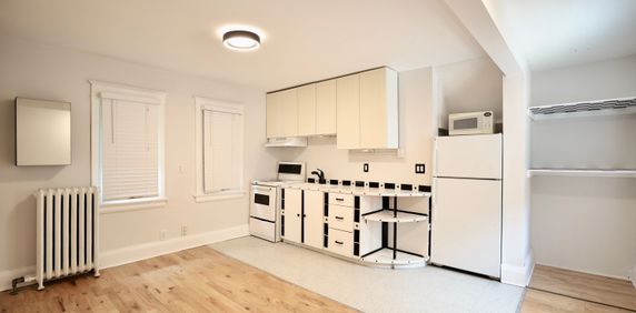 For Lease - 118 Eastwood Road Unit# 4, Toronto, Ontario - Photo 2