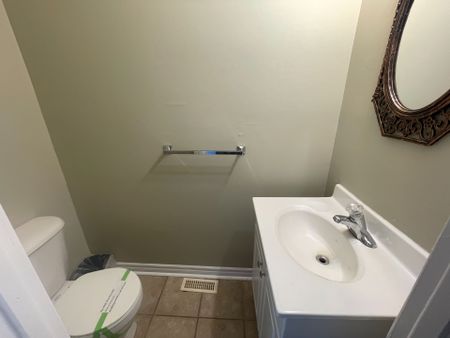 For Lease - 275 Blake Street Unit# 25, Barrie, Ontario - Photo 4