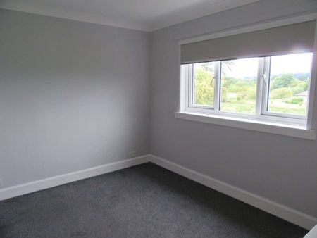 Spacious semi-detached house situated on the edge of Dumfries, with easy access to the A75. - Photo 5
