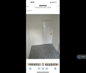 3 bedroom semi-detached house to rent - Photo 6