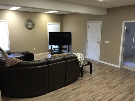 Private Lake Country House with Views - Photo 2