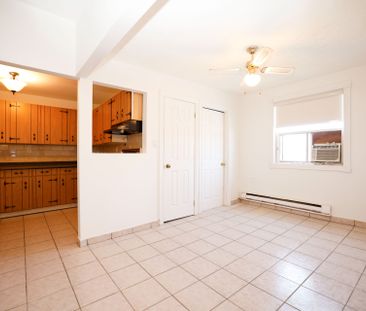 For Lease - 37 Holland Street Unit# 3, Bradford West Gwillimbury, O... - Photo 3
