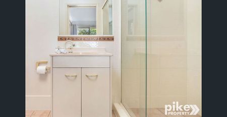 Family Home - Large Backyard - Photo 4