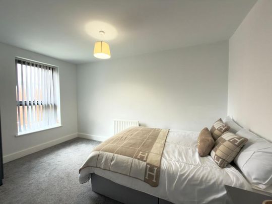 1 bedroom in a flat share to rent - Photo 1