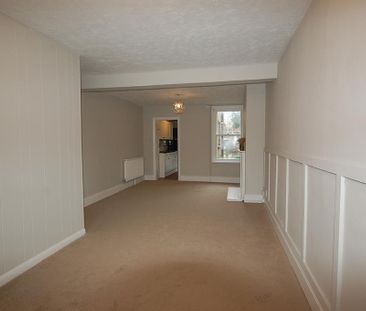 3 bedroom end of terrace house to rent - Photo 5