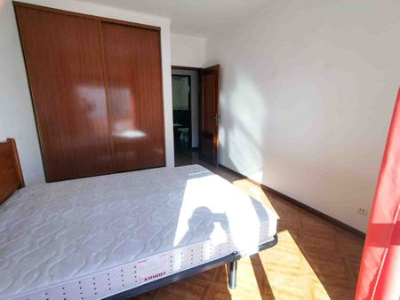 Apartamento T2 para Arrendamento Anual na Praia da Rocha - Photo 5
