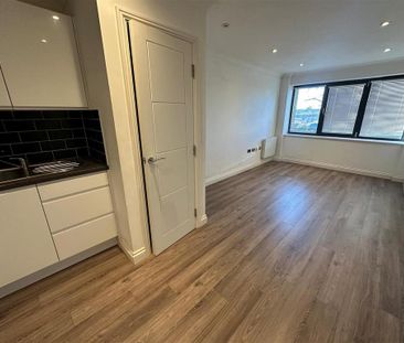 2 bedroom ground floor flat to rent - Photo 4