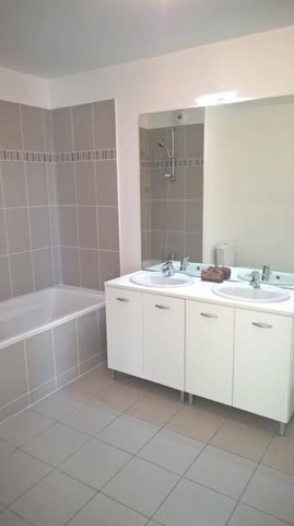 Location appartement t4 86 m² à Bordeaux (33300) - Photo 5