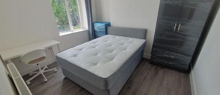 2 Strathnairn Street, Roath, Cardiff, CF24 3JN - Photo 4