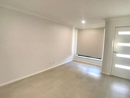 Neat And Tidy Modern Duplex - Photo 4